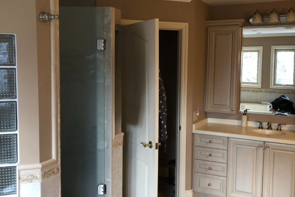 Original master ensuite bathroom layout before custom renovation in Pine Grove, Vaughan.